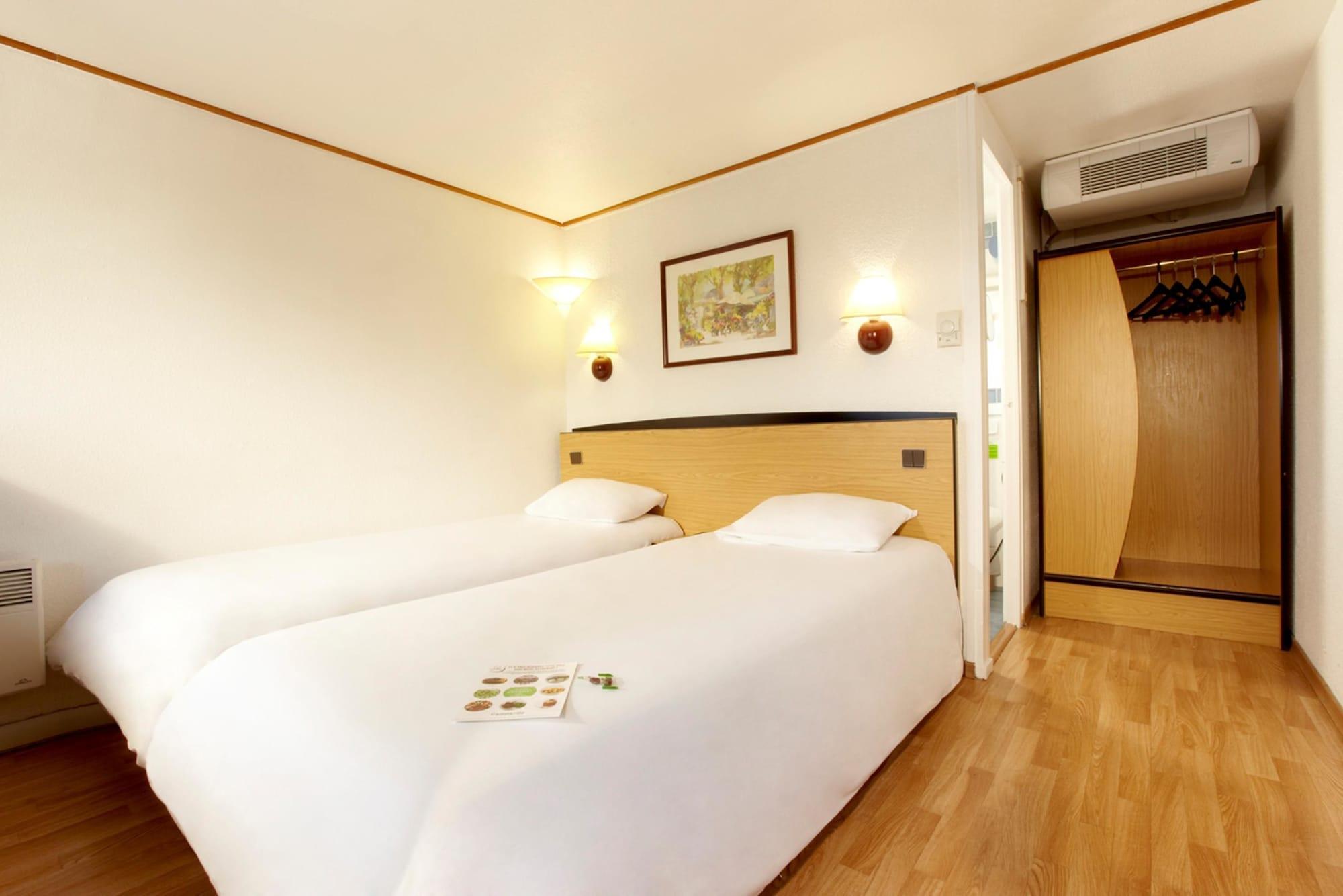 Campanile Livry-Gargan Hotel Room photo